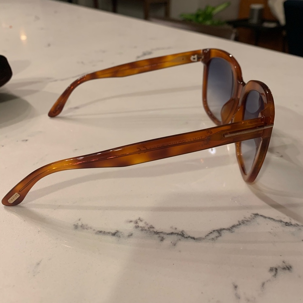 Tom Ford Sunglasses - Picture 8 of 8